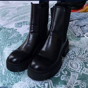 Chelsea Boots